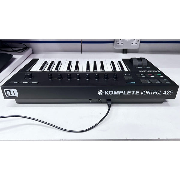 Native Instruments Komplete Kontrol A25 (B-Stock)