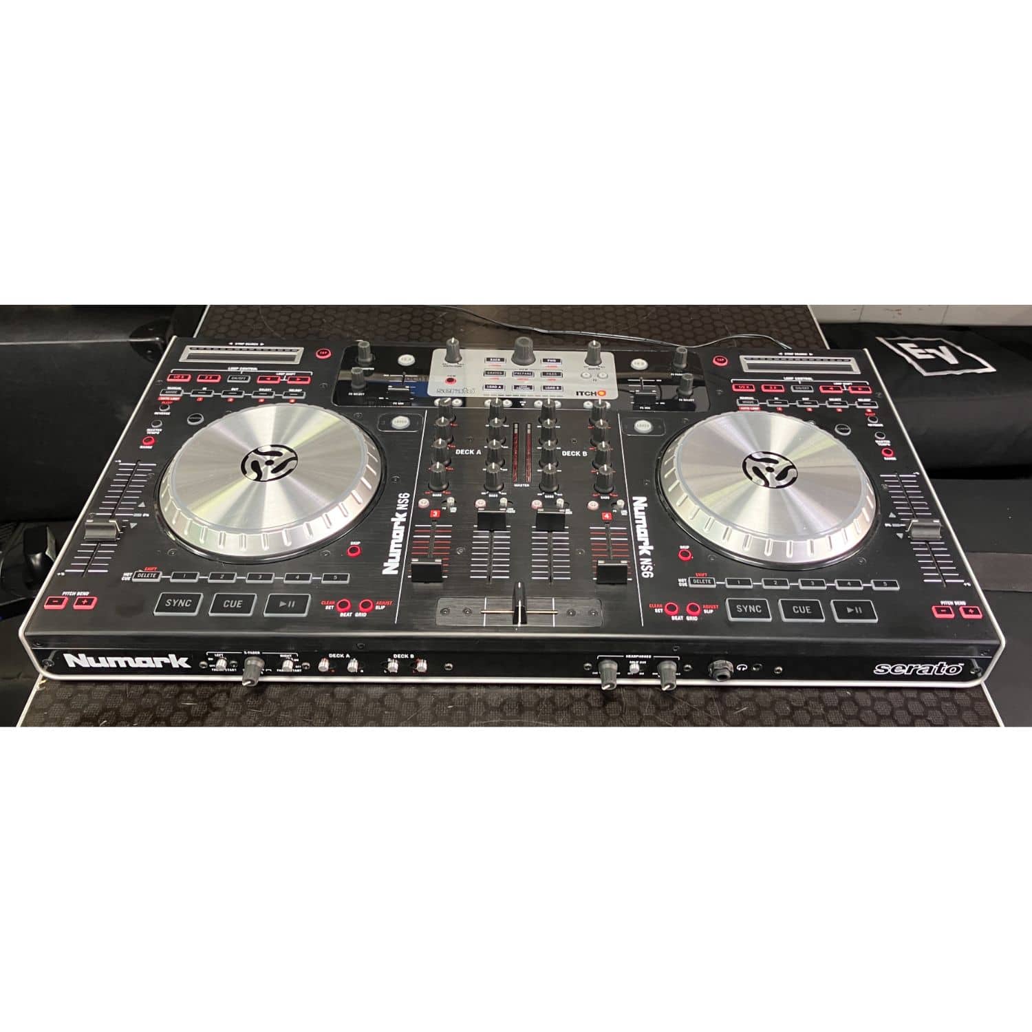 Numark outlet NS6 4 Channel DJ Controller