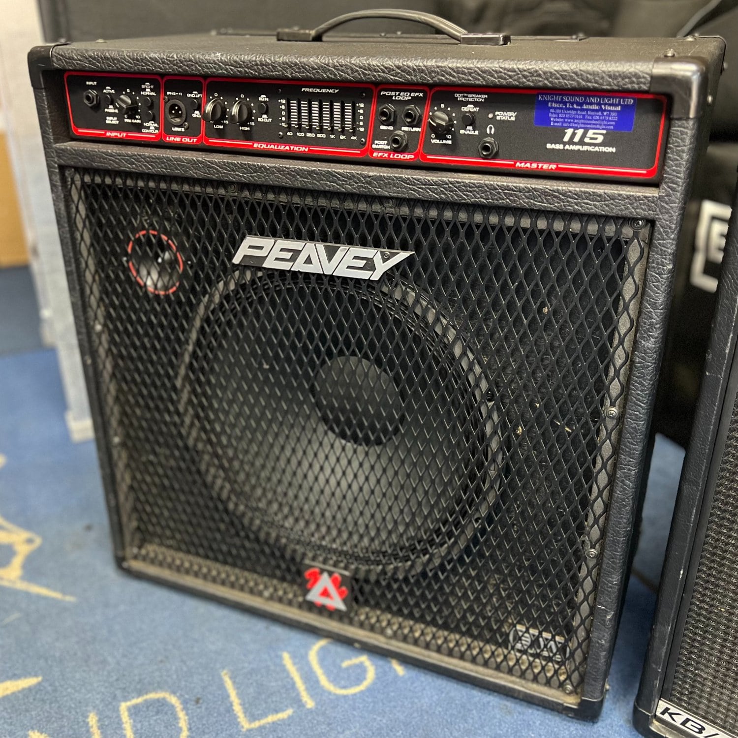 Peavey TNT 115 Combo Bass Guitar Amplifier with Cover (Used)